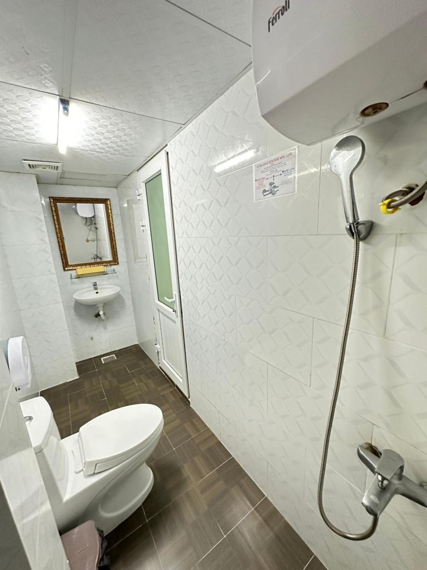 Thanh Thanh 5 Dalat Hotel - Ks Gan Cho Dem Gia Re Eksteriør billede
